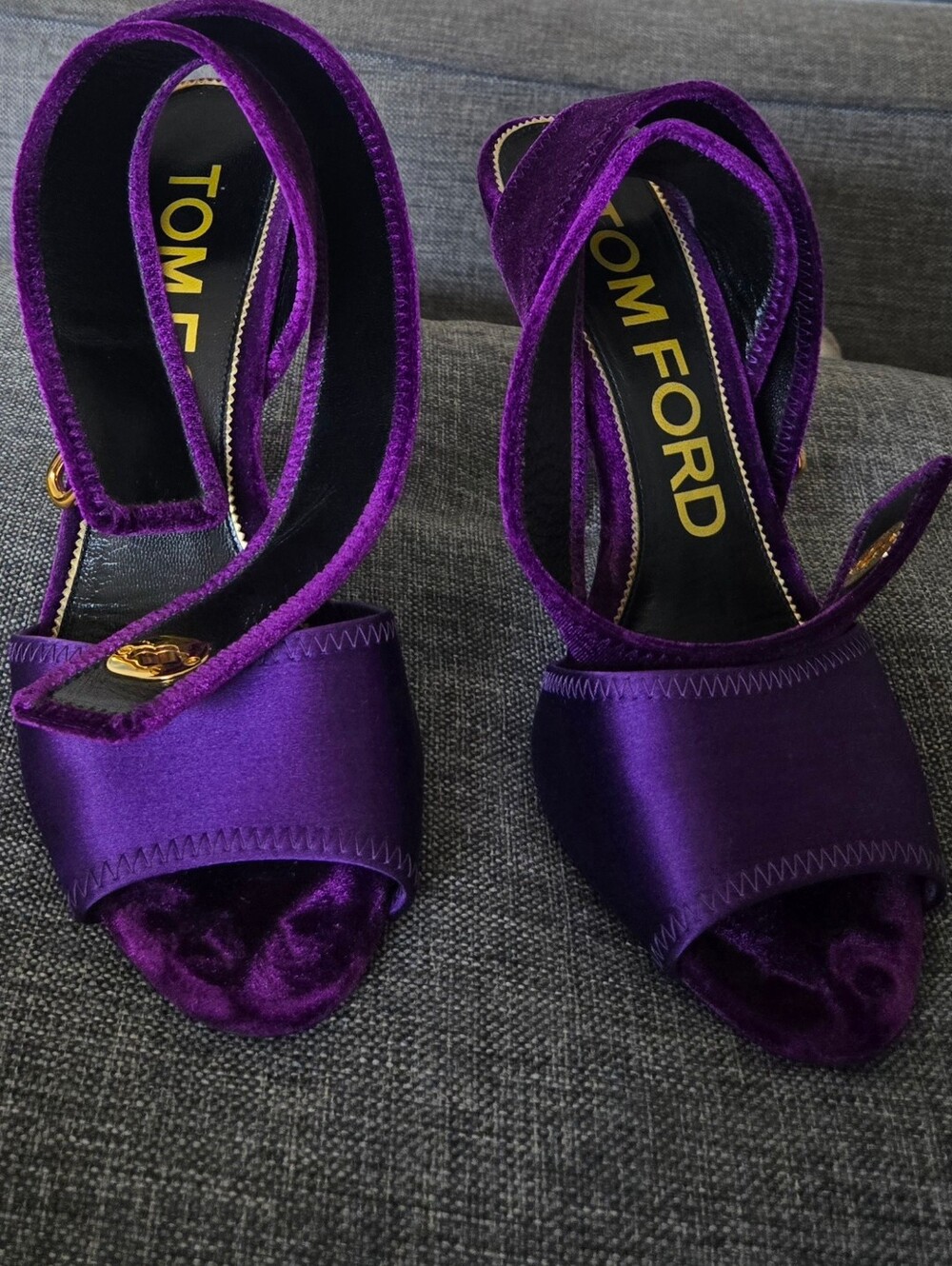 TOM FORD Velvet D'orsay Pumps Heels Size US 8.5/ EUR 39 Purple Leather - Picture 4 of 14